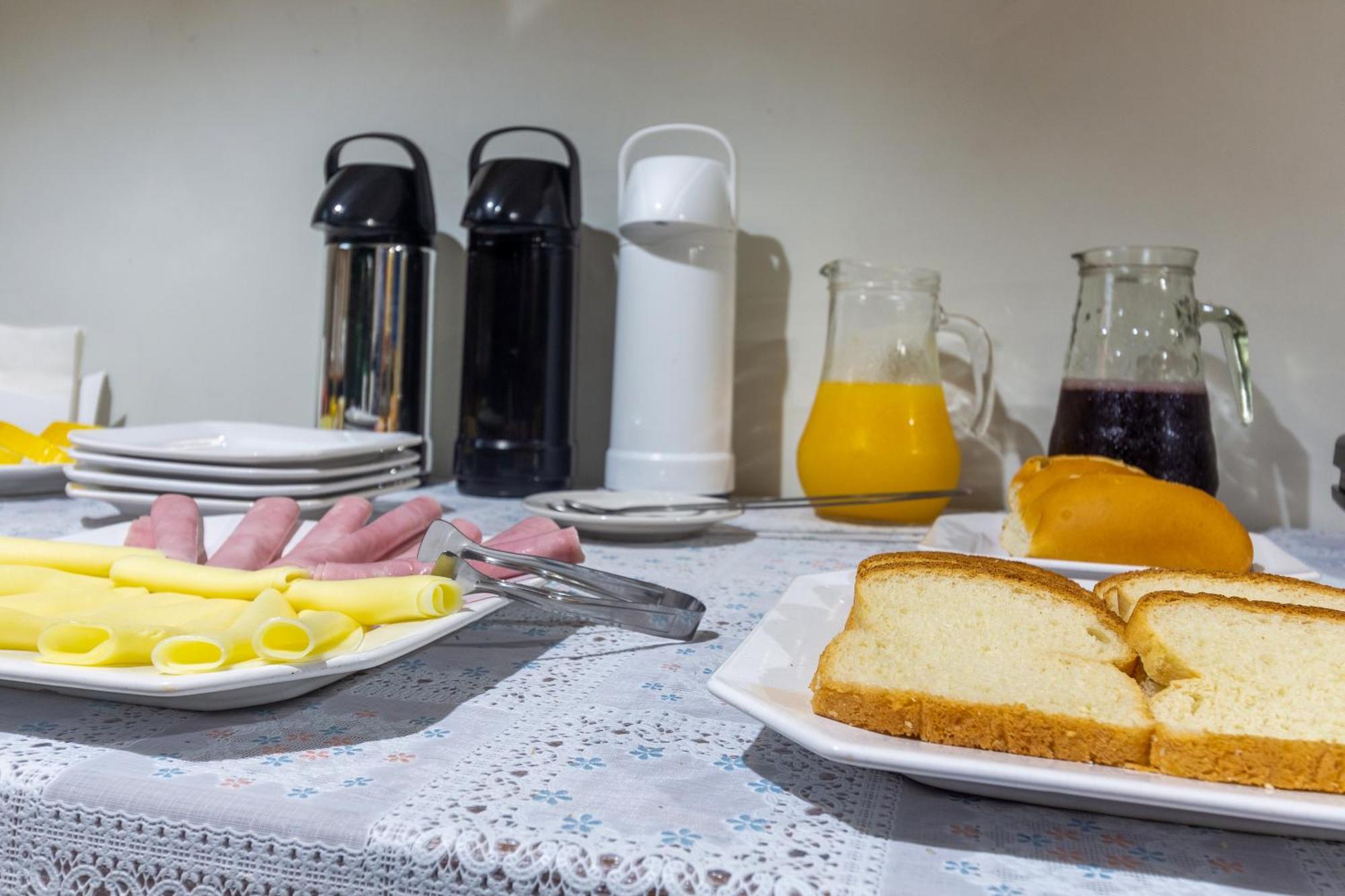 Acomodação com café da manhã  4 Anjinhos *